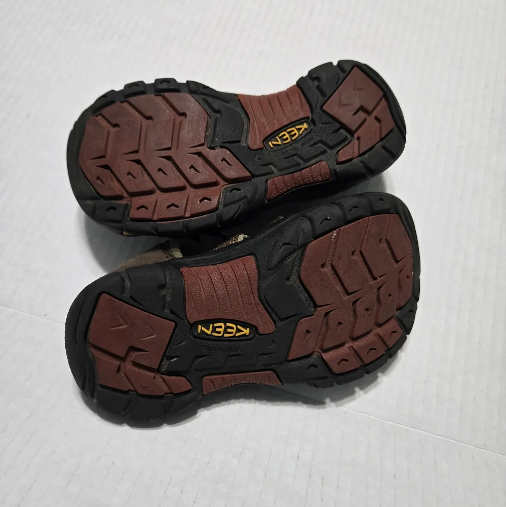 Keen Newport Closed Toe Sandal H2 Water Sports Waterproof Hiking Sandals Kids 12